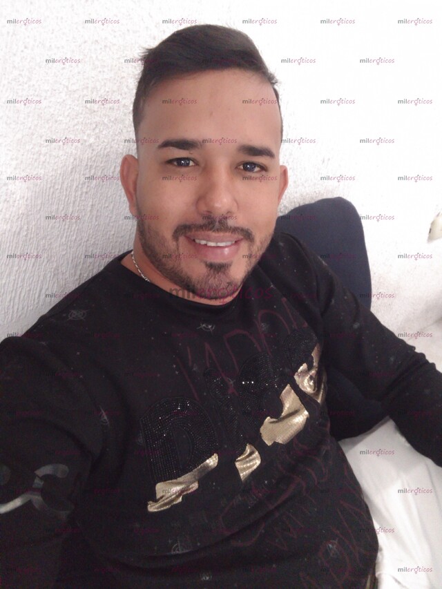 FOTOS DE ENCANTADOR VENEZOLANO DISPUESTO A CUMPLIR TUS FANTASIAS ()