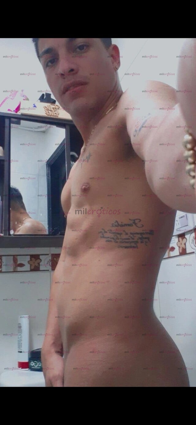 FOTOS DE AQUÍ BRANDON DISPONIBLE PARA COMPLACERTE Y PASARLA BIEN RICO