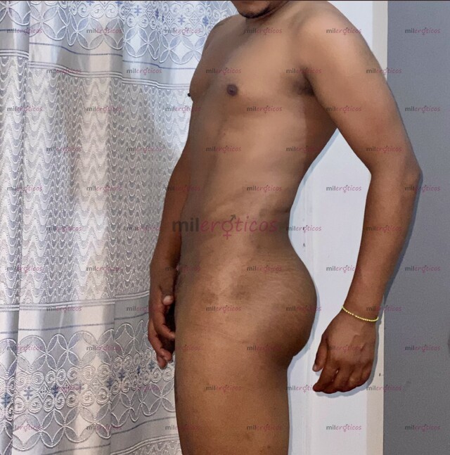 FOTOS DE ALEXANDER, EXTRANGERO ARDIENTE Y MUY COMPLACIENTE 20CM DE PLACER DOTADO NALGON