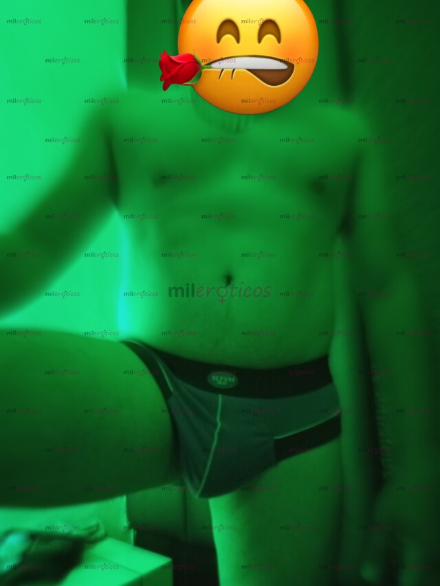 FOTOS DE NUEVO EN EL MEDIO. GIORGIO 28 AÑOS. MIEMBRO DE 20CM.