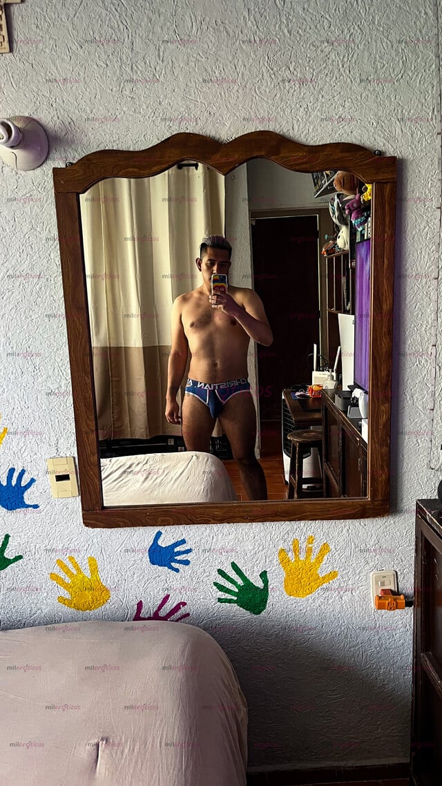 FOTOS DE TWINK DOTADO CON BUENA VERGA PARA BRINDARTE UN RICO SEXO!
