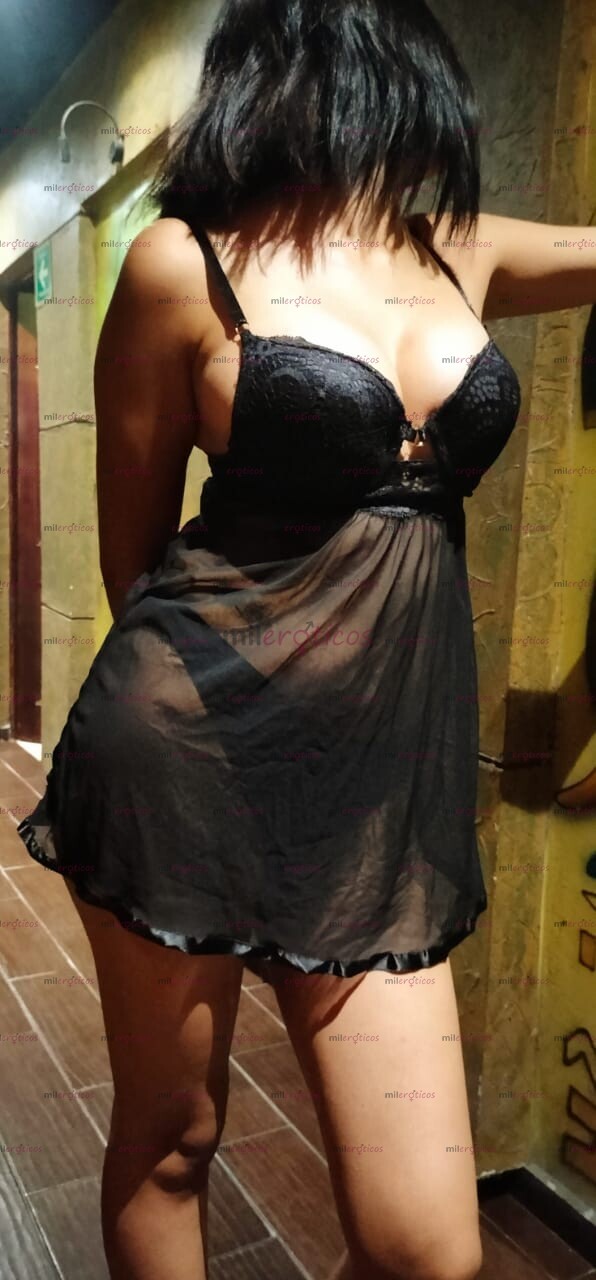 FOTOS DE TRATO DE NOVIOS SUPER CACHONDA DELGADITA TALLA 3 BONITOS PECHOS