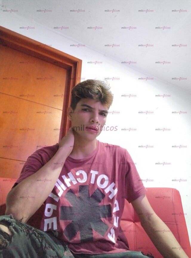 FOTOS DE SOY DIEGOZP , EL POLLITO PERFECTO PARA SEXO FULL Y CHARLAS INTERESANTES