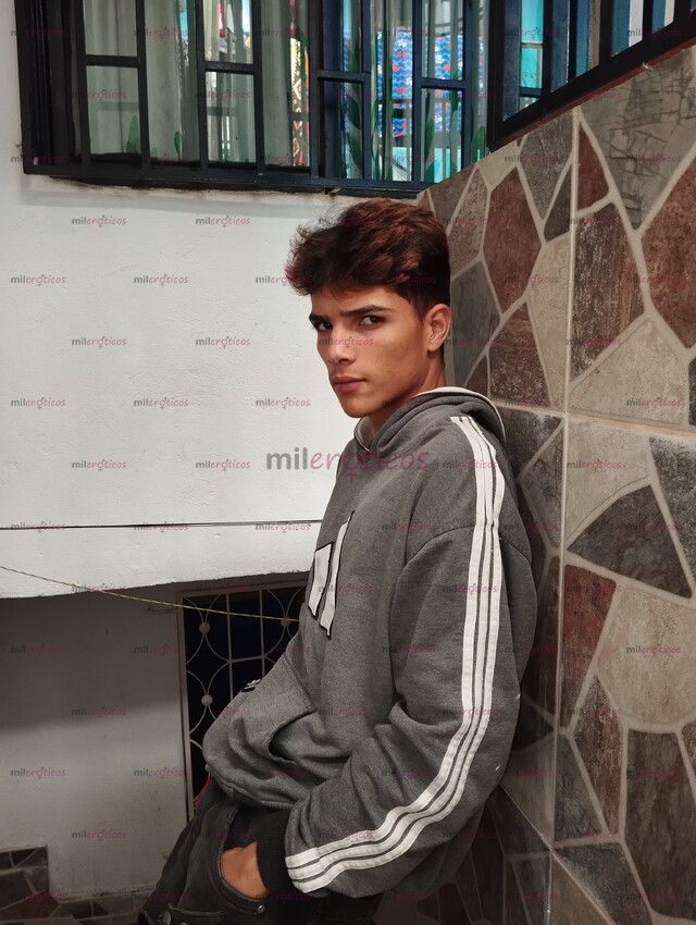 FOTOS DE SOY DIEGOZP , EL POLLITO PERFECTO PARA SEXO FULL Y CHARLAS INTERESANTES