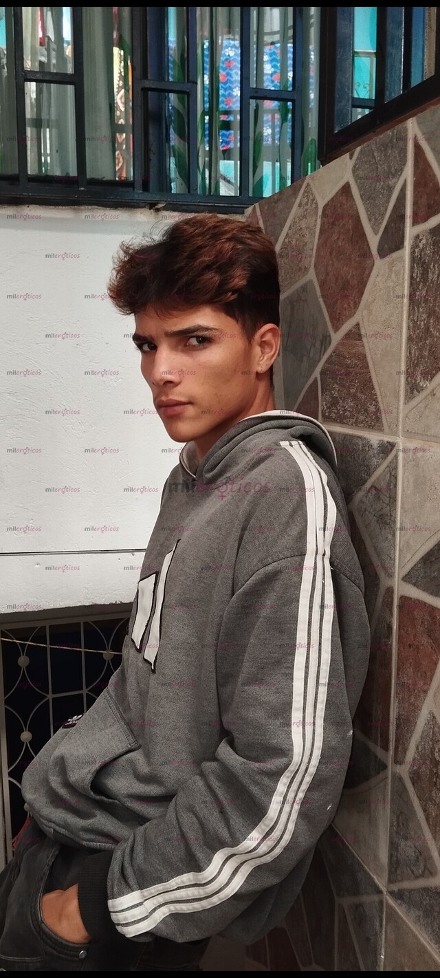 FOTOS DE SOY DIEGOZP , EL POLLITO PERFECTO PARA SEXO FULL Y CHARLAS INTERESANTES