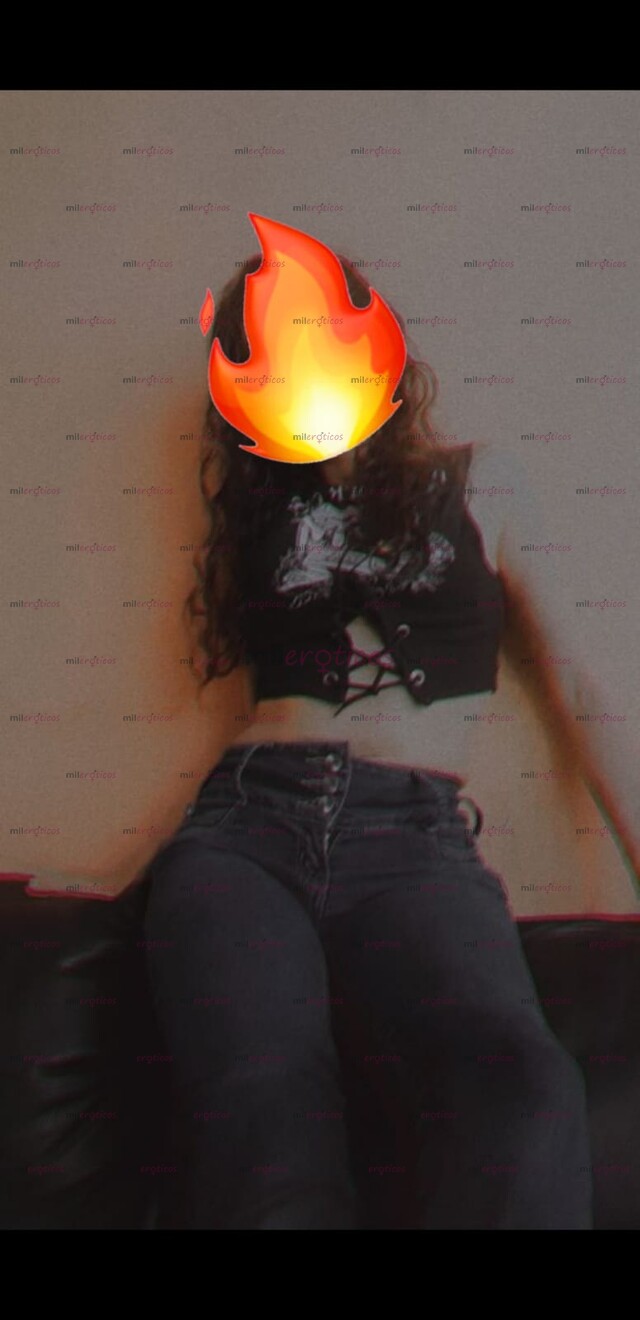 FOTOS DE HOLA BEBE SOY ANDREA DELICIOSA FLAQUITA DE 22 AÑITOS..