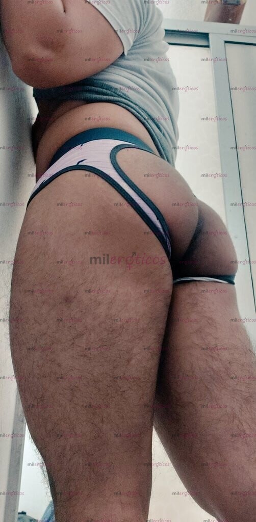 FOTOS DE JOVEN MASAJISTA MASCULINO FITNESS CON PROMOCIÓN