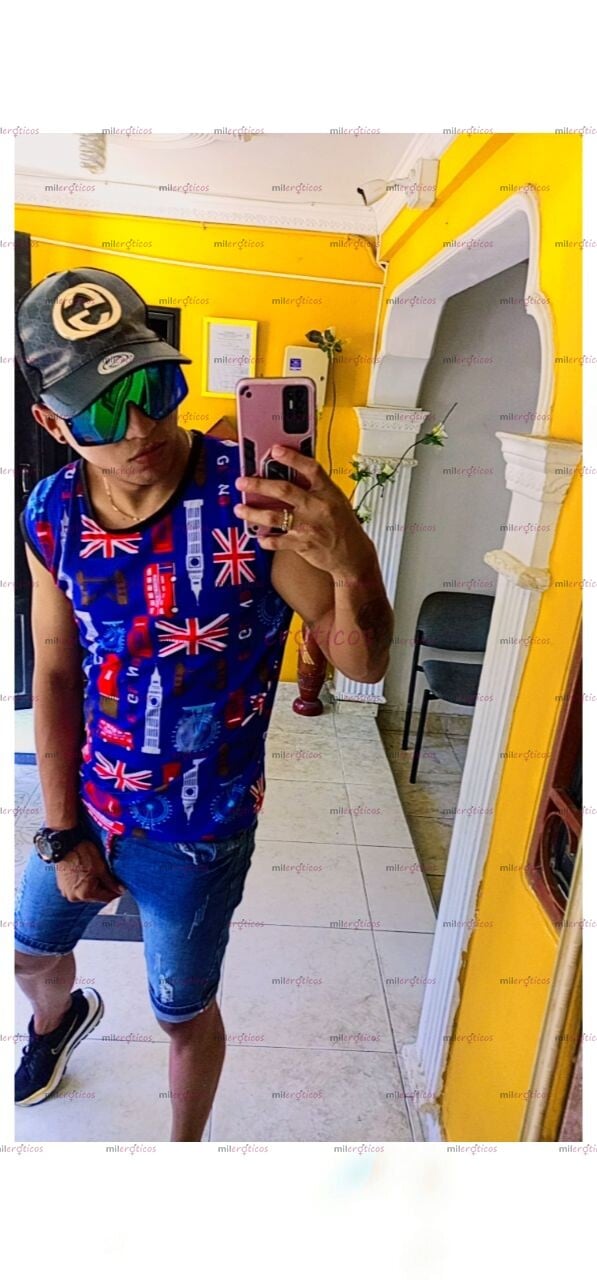 FOTOS DE BISEXUAL MACHO VERGON DISPUESTO A CUMPLIR TUS FANTASIAS Y A PASAR BUENOS RATOS