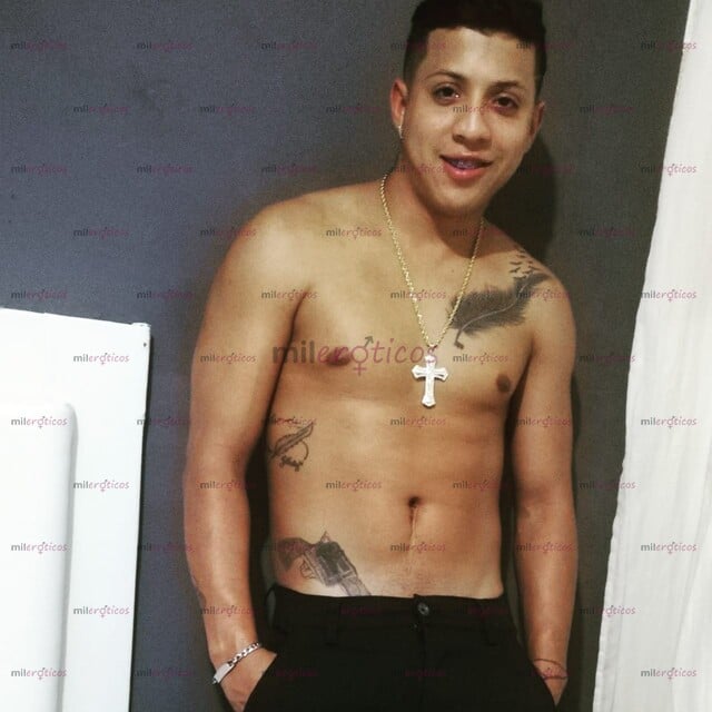 FOTOS DE BISEXUAL MACHO VERGON DISPUESTO A CUMPLIR TUS FANTASIAS Y A PASAR BUENOS RATOS