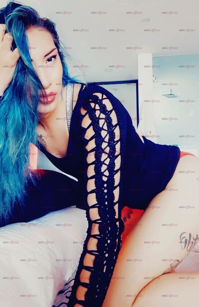 FOTOS DE ME LLAMO ZOE, ME GUSTA QUE M DEN DURO . Y TÍRAME TU LECHITA EN MI CULITO