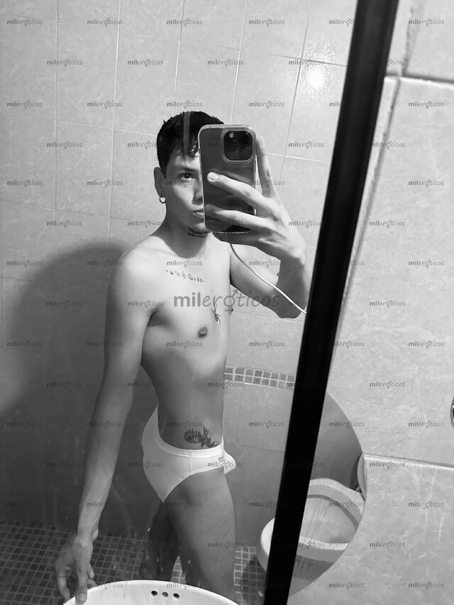 FOTOS DE POR UNOS DÍAS CHICO ALTO GUAPO DELGADO WERITO DE 20 AÑITOS
