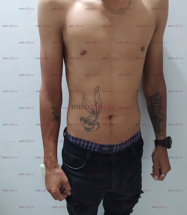 FOTOS DE JOVEN 19 AÑOS SERIO RESERVADO DOTADO DISPUESTO A COMPLACER