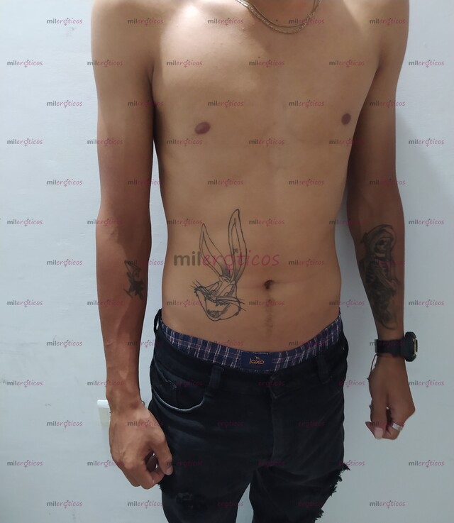 FOTOS DE JOVEN 19 AÑOS DOTADO DISPUESTO A COMPLACERTE