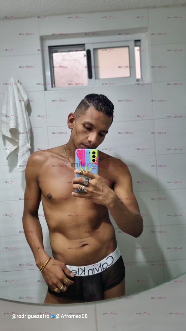 FOTOS DE AFROMEXICANO XL HIGIENICO EDUCADO EXPERIMENTADO Y MORBOSO