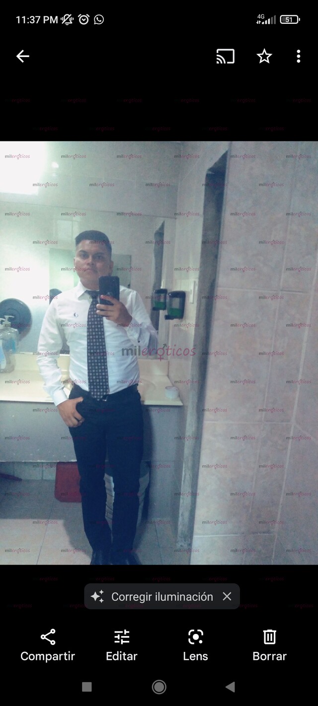 FOTOS DE CHARLIE REGIO BUSCANDO HACERTE SENTIR BIEN.