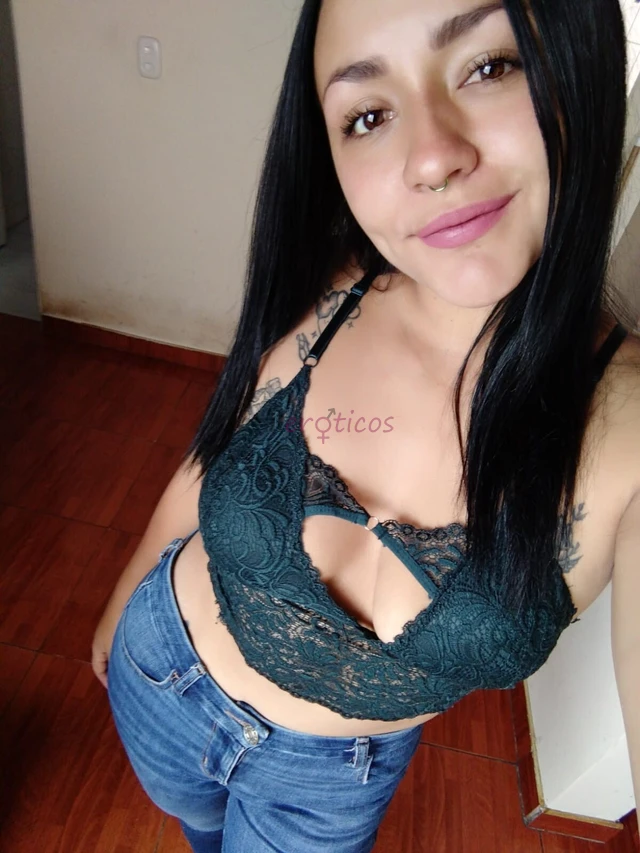 Explorame bb quiero q tu leche me haga llegar al placer soy super sexual me encanta cumplir fantasias cambiar de roles y culiar bien ricocolombiana fo...