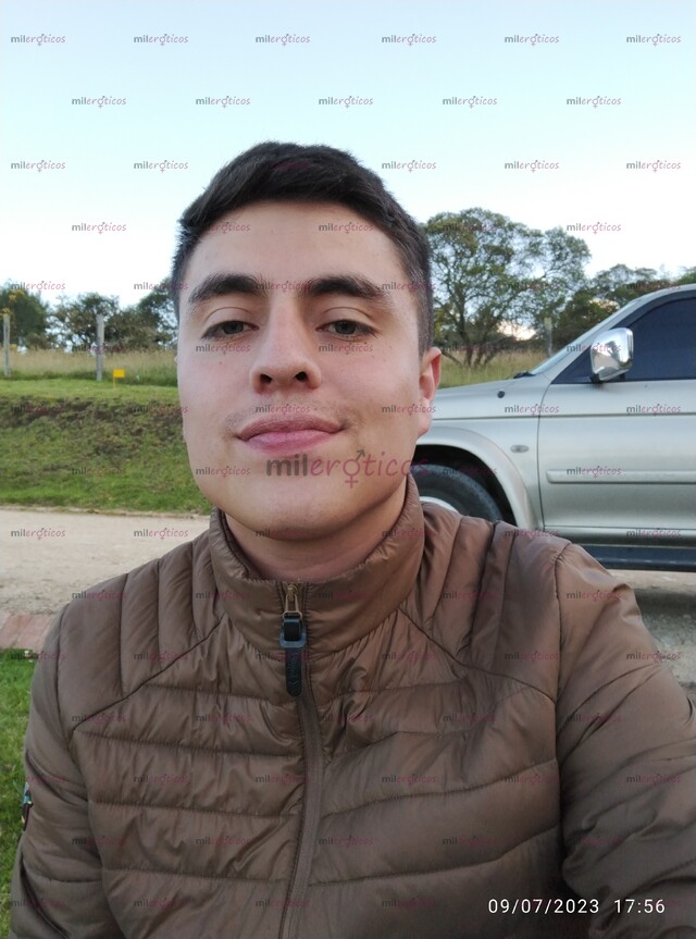 FOTOS DE SANTIAGO, CHICO MORBOSO ARRECHO Y MUY COMPLACIENTE!