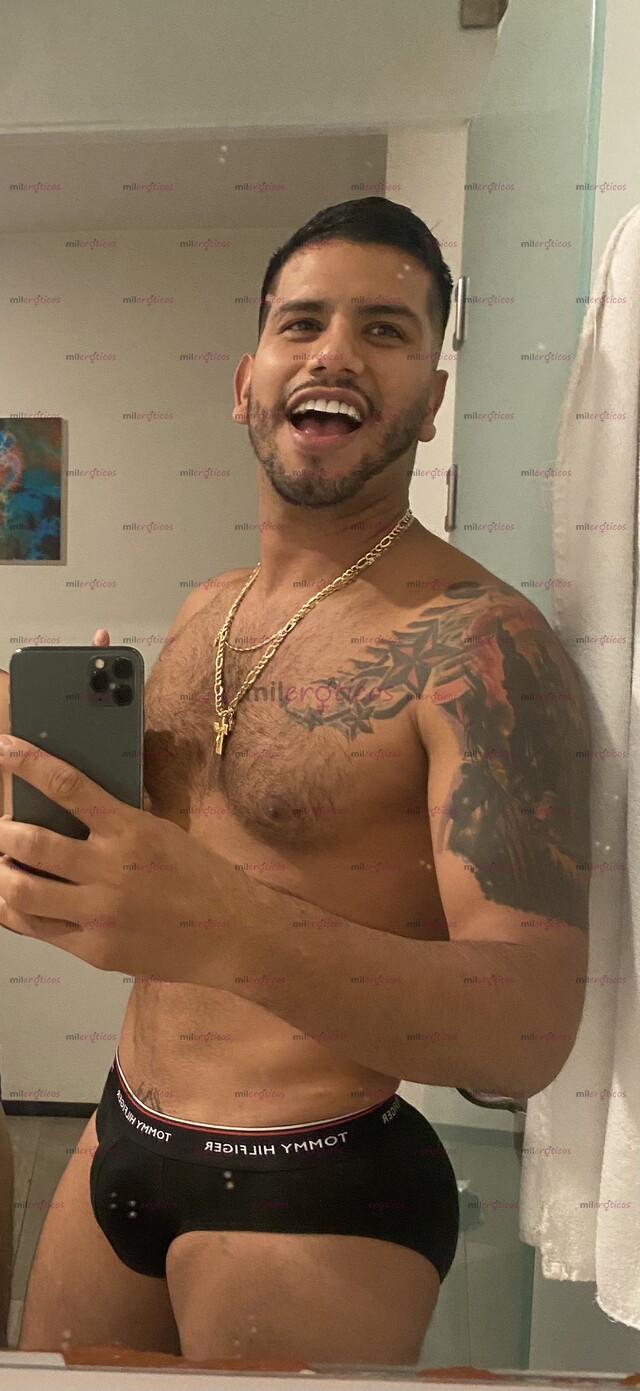 FOTOS DE VIDEO LLAMADA CALIENTE... MACHO VERGÓN DOMINANTE....