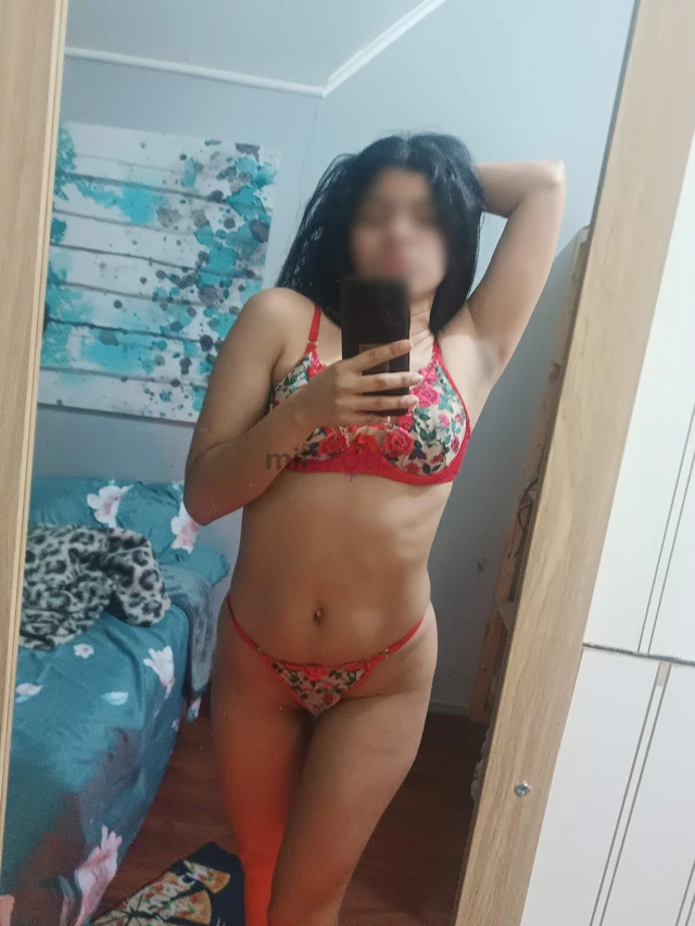 Hola soy una bella dama flakita recien llegada a puerto montt trabajo unicamente a domicilio mis amores o tu lugar a convenir soy full complaciente y...
