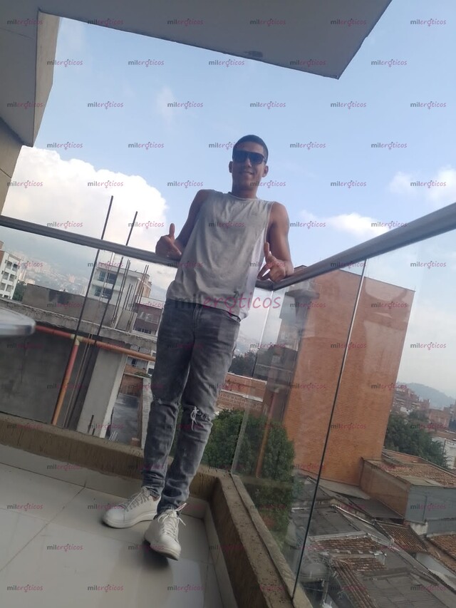 FOTOS DE NUEVO MORENO PERFORADOR DE CULO FULL LECHER