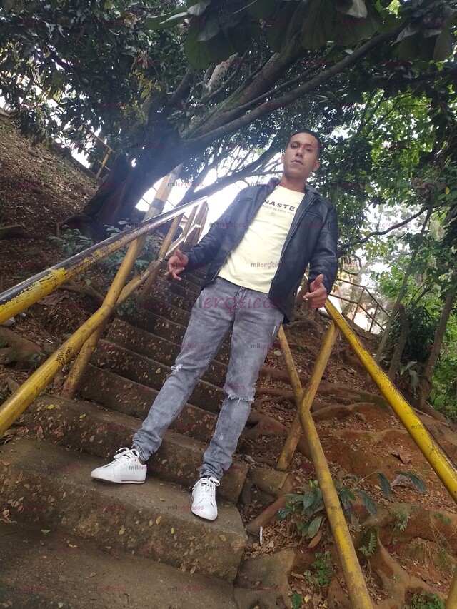 FOTOS DE NUEVO MORENO PERFORADOR DE CULO FULL LECHER