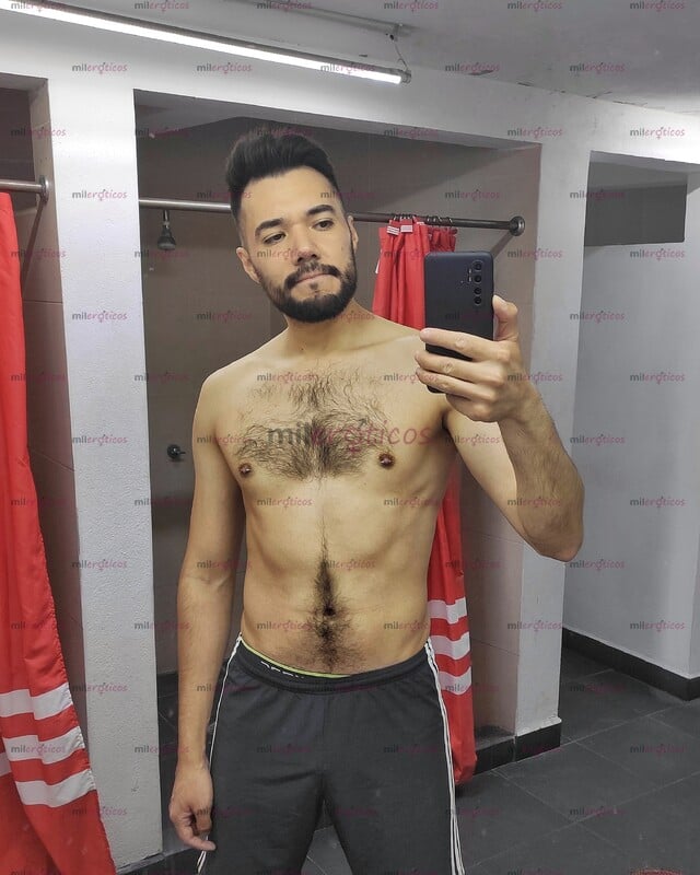 FOTOS DE JOVEN UNIVERSITARIO PAS. JUGUETÓN, VARONIL, GUAPO Y AGUÁNTADOR.