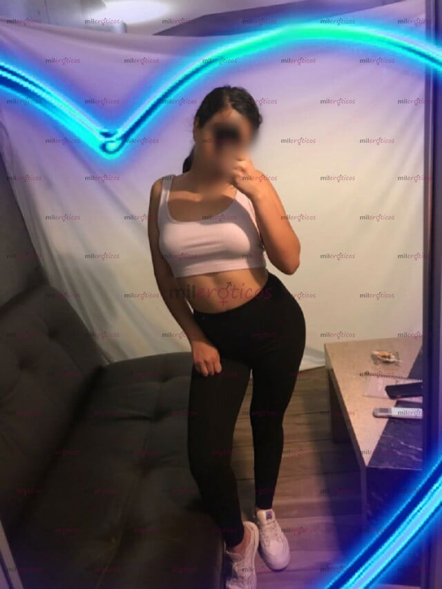 FOTOS DE NANCY. JOVENCITA TIERNITA, CON RICAS NALGUITAS Y UNA DELICIOSA VAGINA