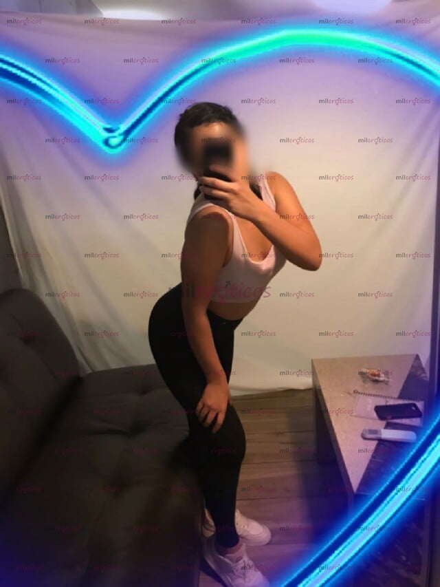 FOTOS DE NANCY. JOVENCITA TIERNITA, CON RICAS NALGUITAS Y UNA DELICIOSA VAGINA