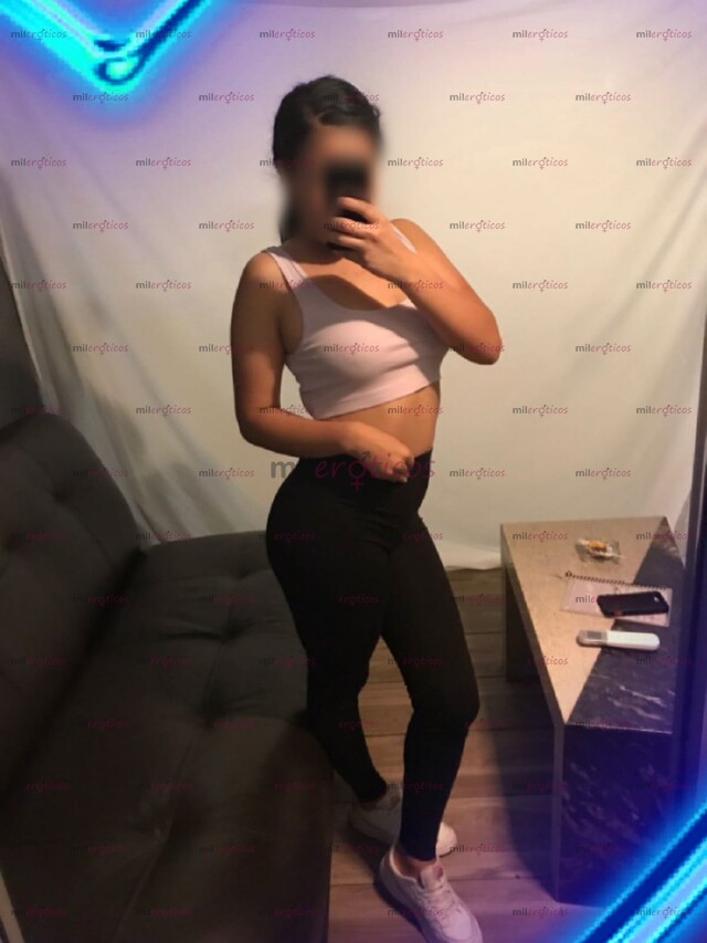 FOTOS DE NANCY. JOVENCITA TIERNITA, CON RICAS NALGUITAS Y UNA DELICIOSA VAGINA
