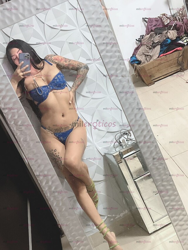 FOTOS DE CHANEL 20 AÑITOS BONITA Y COMPLACIENTE CACHONDA Y ESTRECHA