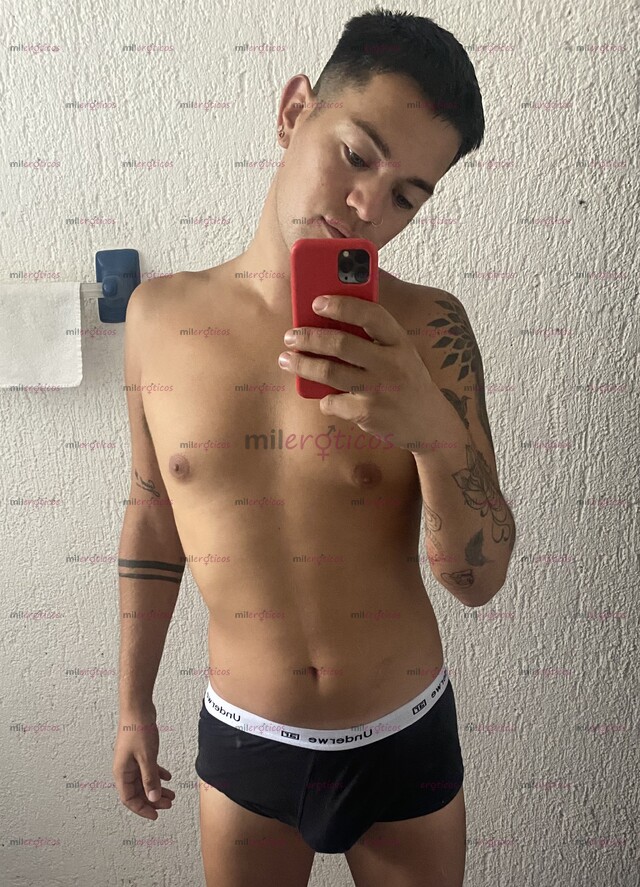 FOTOS DE HOLA HERMOSO ME LLAMO SANTI, TENGO 24 AÑITOS