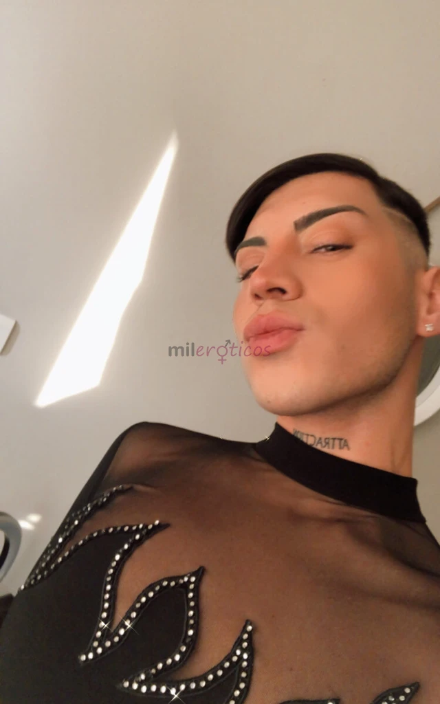 Joven muy simpatico jugueton muy sexy de test blanca lampino limpiecito siempre con rico olor muy higienico dispuesto a cumplir todas tus fantasias mo...