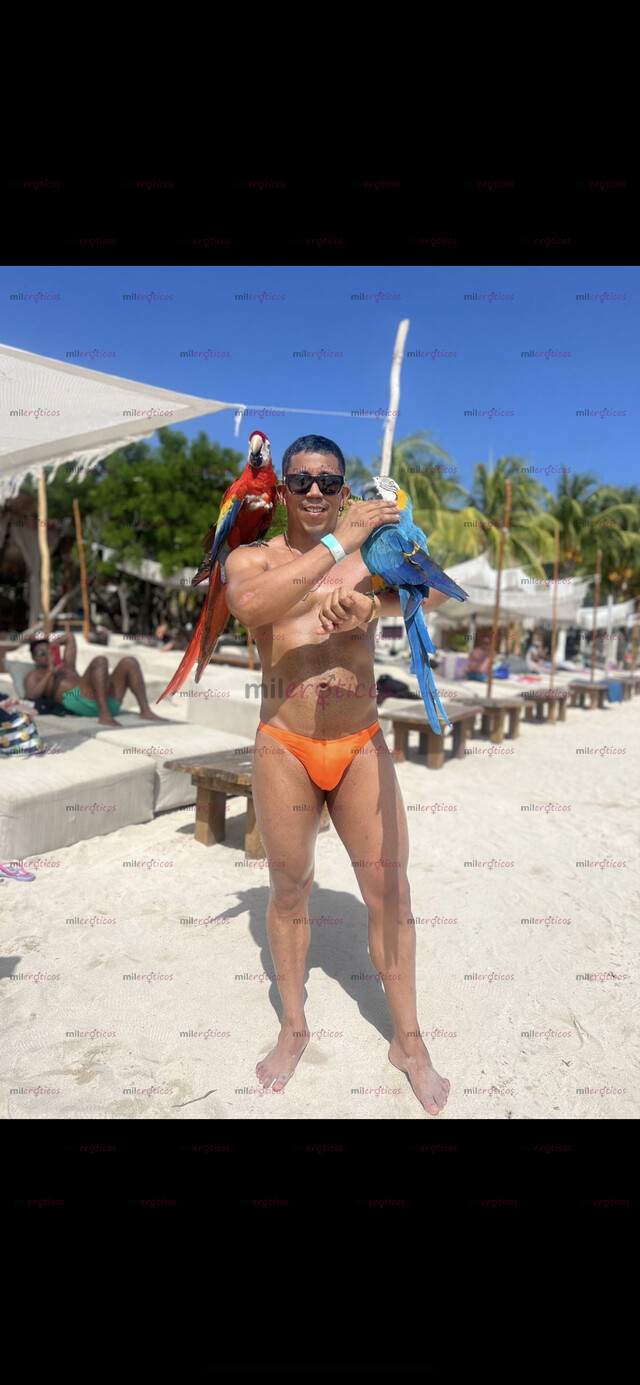 FOTOS DE VENEZOLANO VERGON LECHERO Y GRUESA PARA COMPLACER