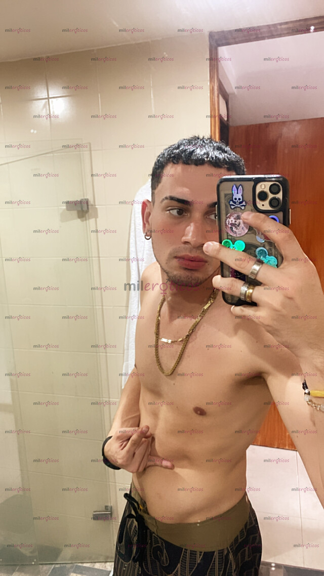 FOTOS DE JOVEN VERGON SERIO LECHERO MORBOSO. COMPLACIENTE CONTENIDO DIGITAL MSJS Y MAS