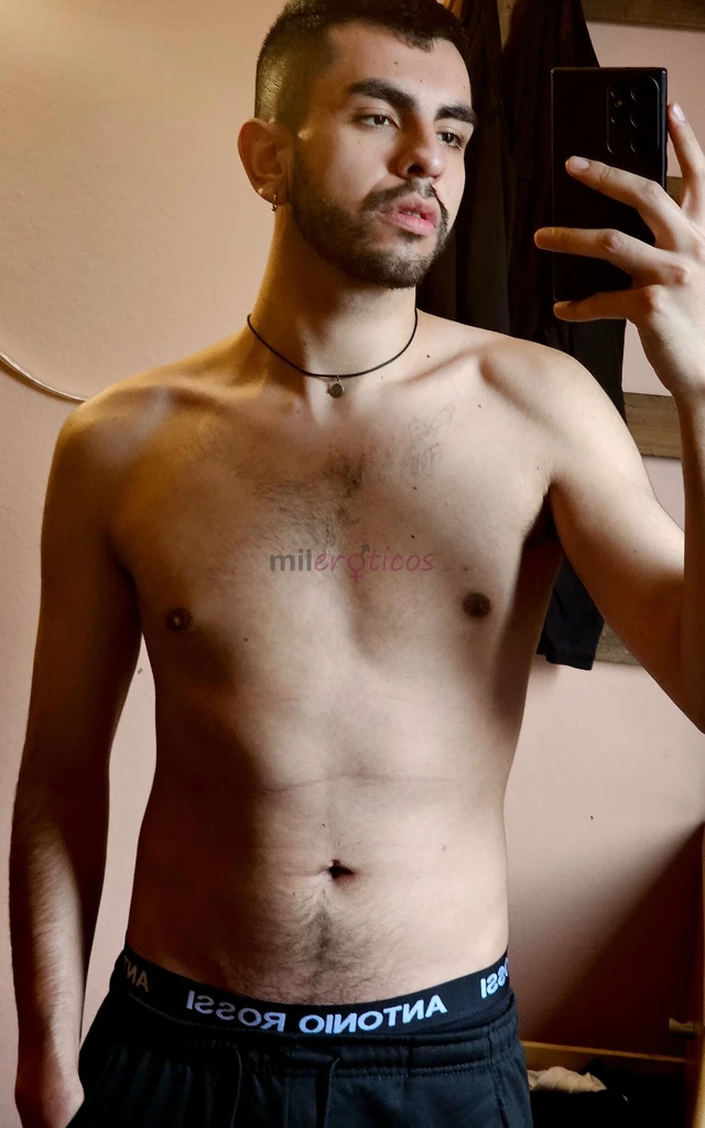 1 90 de altura chileno full caliente sea directo con lo que quiere macho activo dotadopico grande y grueso venoso 24 cmmorboso caliente 100 buena erec...