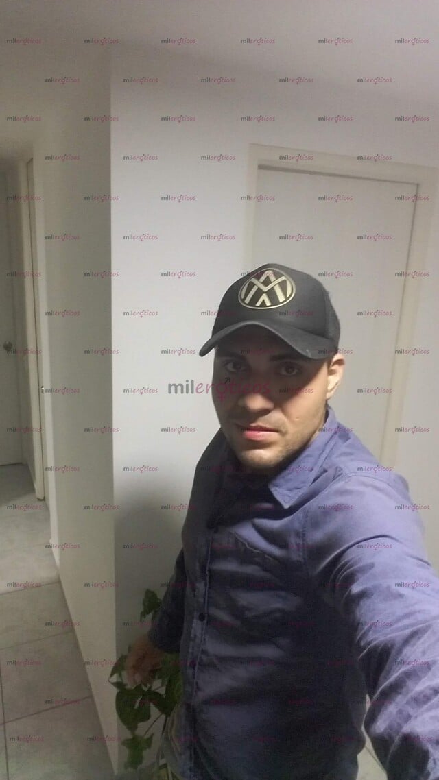 FOTOS DE CHICO JOVEN Y APUESTO CON BUEN PORTE Y ESTATURA COMPLACIENTE DAMAS