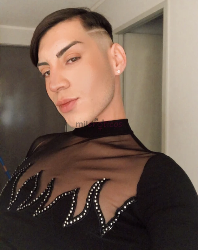 Soy un joven de casa vivo solo estoy en la pagina por dinero trabajo estudio y soy independiente me considero una persona caliente sexy complaciente m...