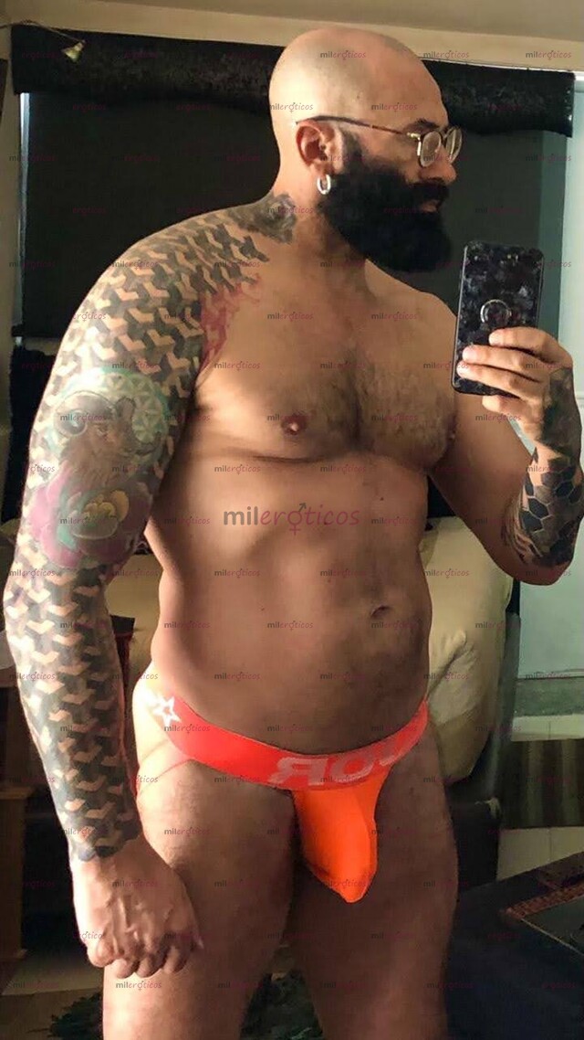 FOTOS DE DADDY BARBUDO TATUADO VELLUDO GYM SIEMPRE DISPONIBLE