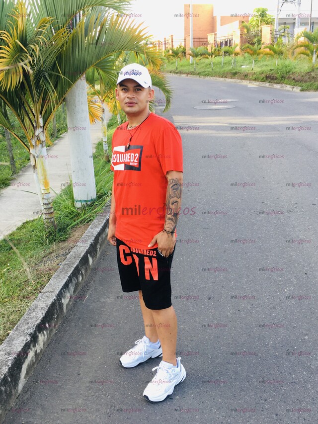 FOTOS DE MORENO SERIO RESERVADO CON GANAS DE SALIR DE LA RUTINA