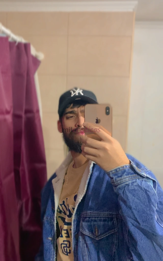 Chileno de paso por el norte solo pocos dias varonil discreto y morbosome va aditivos fiestero y lechero bisexual simpatico y carismatico cuento con l...