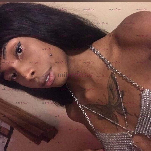 FOTOS DE NEGRA JOVEN PIEL SUAVE LINDO COLOR, CULO APRETADO, VERGA DE 22CM LARGA Y GRUESA