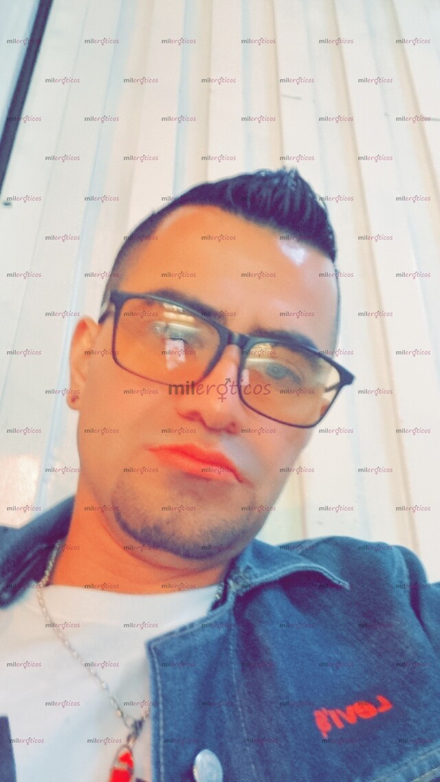 FOTOS DE HOMBRE COMPLASIENTE, ASEADO Y DISCRETO MUY APASIONADO