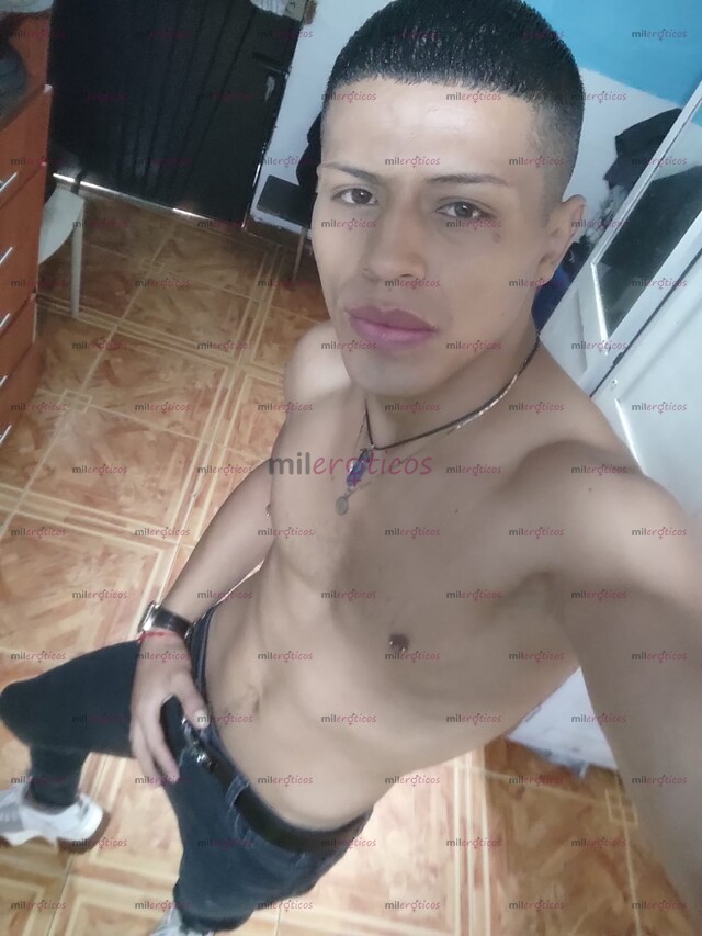 FOTOS DE CHICO CALIENTE COMPLACIENTE.....................................................