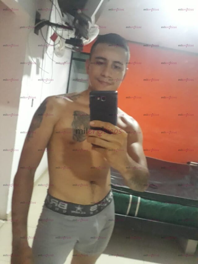 FOTOS DE JOVEN FULL LECHERO DISPUESTO A COMPLACER TODAS TUS FANTASIAS