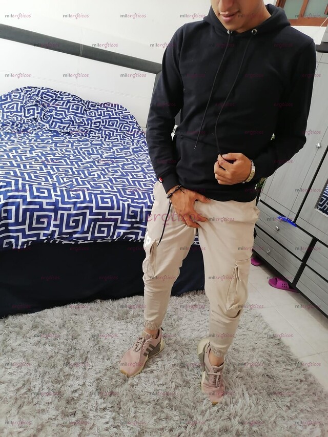 FOTOS DE AGUSS PAPITO CHAKALON LISTO PARA HACERTE PASAR EL MEJOR SEXO DE TU VIDA