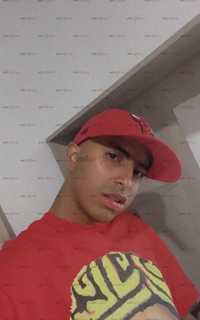 FOTOS DE JOVEN UNIVERSITARIO CON GANAS DE COMPLACERTE CONTACTAME