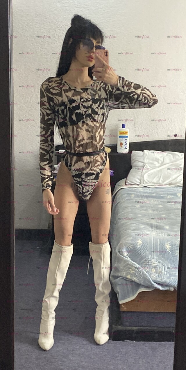 FOTOS DE UNIVERSITARIA DISPUESTA A CUMPLIR SU CASTIGO