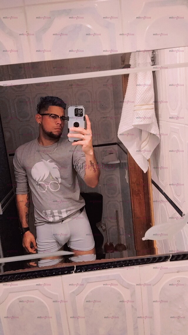 FOTOS DE HOLA VENEZOLANO ARRECHO DE 25 AÑOS NUEVO ACÁ ROL ACTIVO VERGA DE 22 CM ALTURA 1,