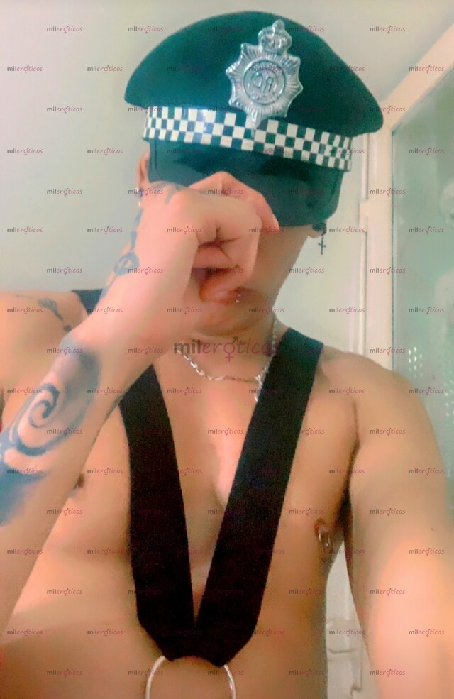 FOTOS DE MACHO UNIFORMADO20 CM FIESTERO COMPLACIENTE MASAJISTA