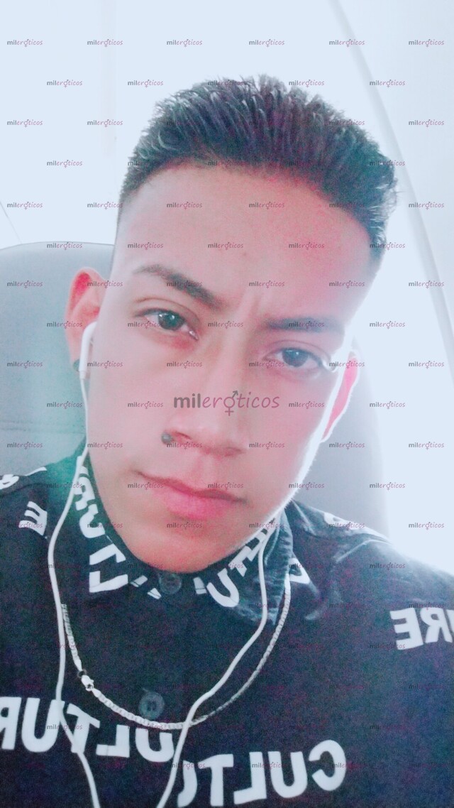 FOTOS DE A TU SERVICIO , NO SE BESAR. TU PODRÍAS ENSEÑARME?